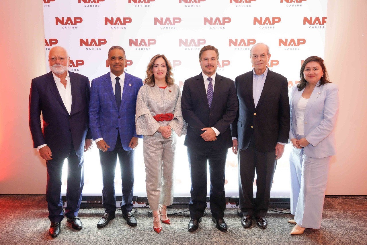 1 Samuel Conde, Joel Santos, María Waleska Alvarez, Peter Prazmowski, Manuel Tavares y Patricia Aguilera.