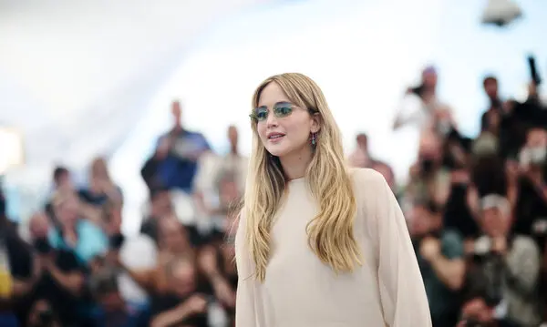 18cul-cannes-lawrence-mzqk-articleLarge