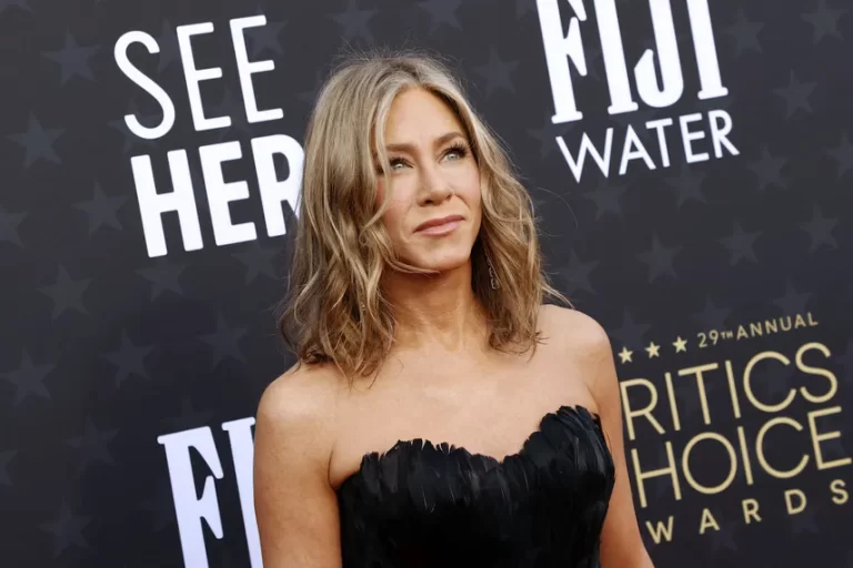 jennifer-aniston-emmy-2024-afp-michael-tran